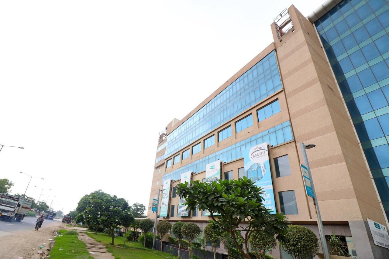 Capital O 19296 Joy Inn & Suites Bhiwadi Buitenkant foto