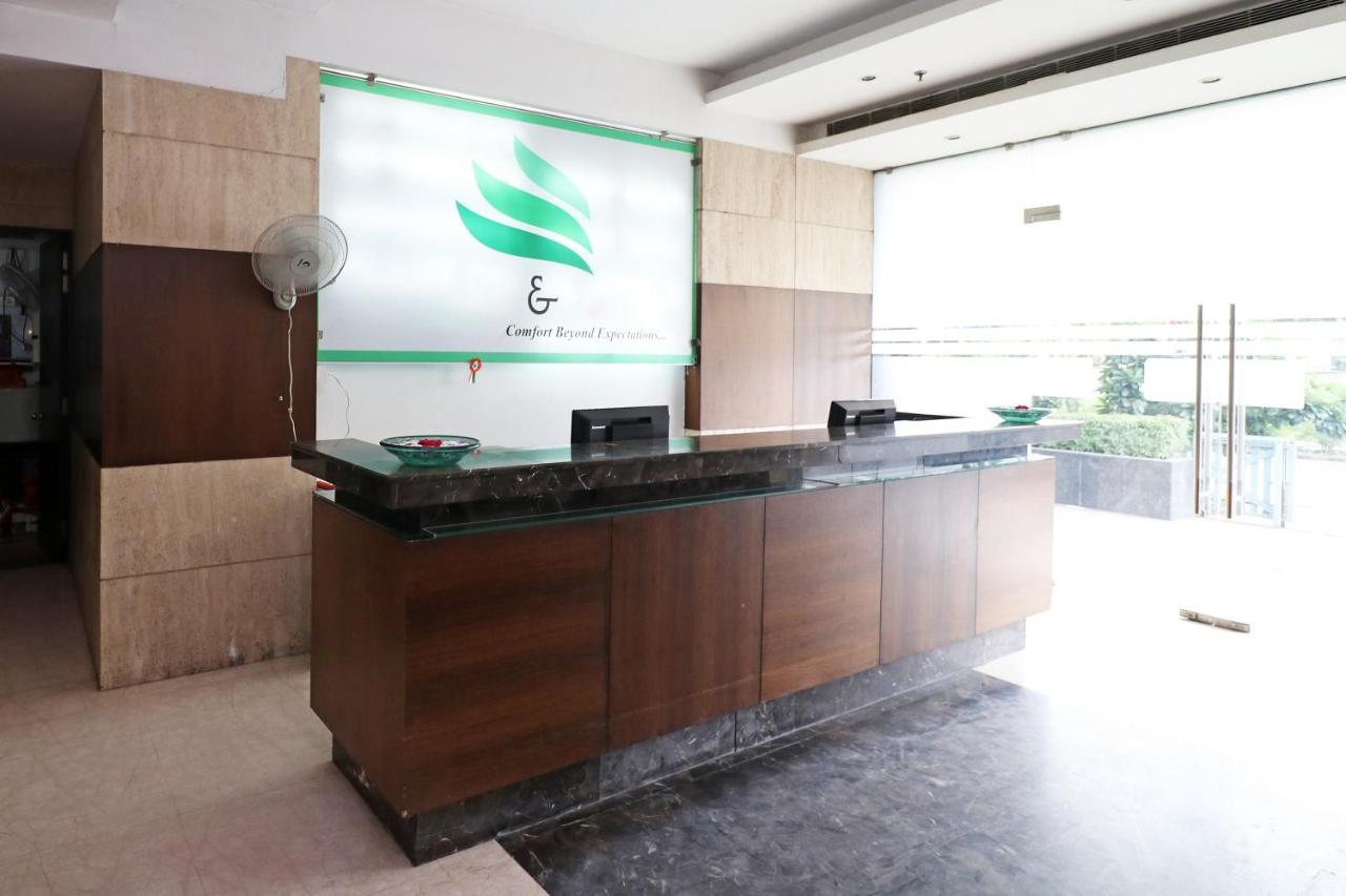 Capital O 19296 Joy Inn & Suites Bhiwadi Buitenkant foto