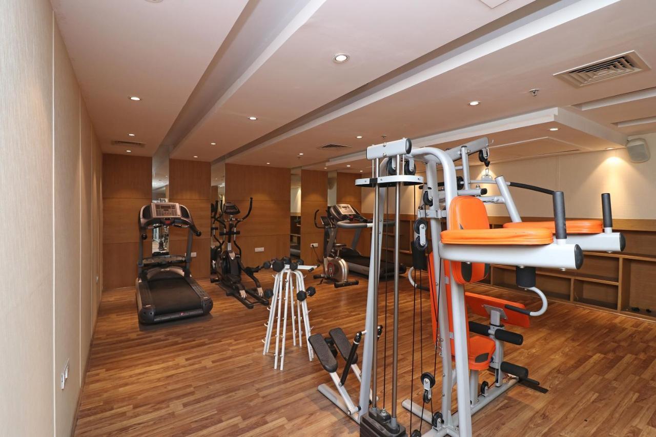 Capital O 19296 Joy Inn & Suites Bhiwadi Buitenkant foto